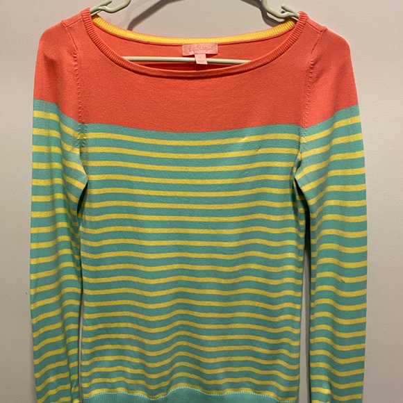 🌸Lily Pulitzer Sweater🌸 - Picture 4 of 5